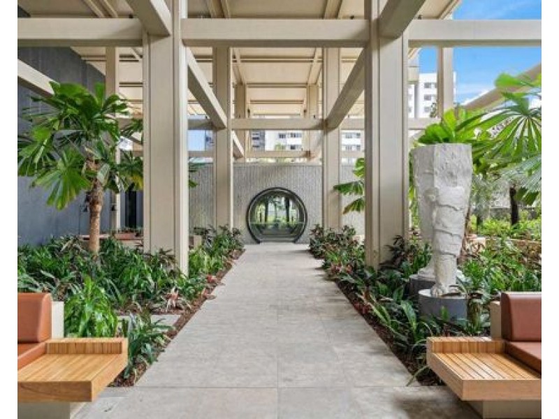 1208/20 Edmondstone Street, South Brisbane QLD 4101