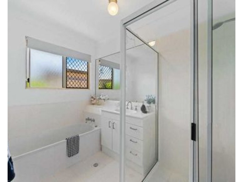 7 Sarah Ct, Deception Bay QLD 4508