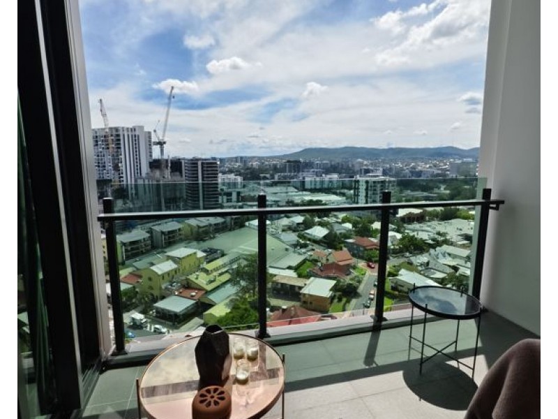 1709/4 Edmondstone St, South Brisbane QLD 4101