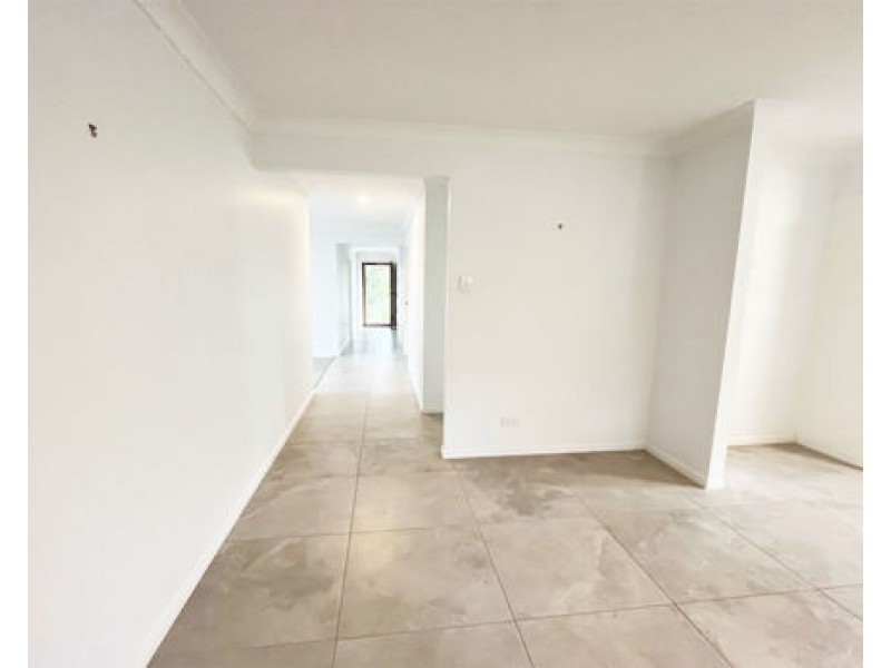 32 HASEMANN CRESCENT, Upper Coomera QLD 4209