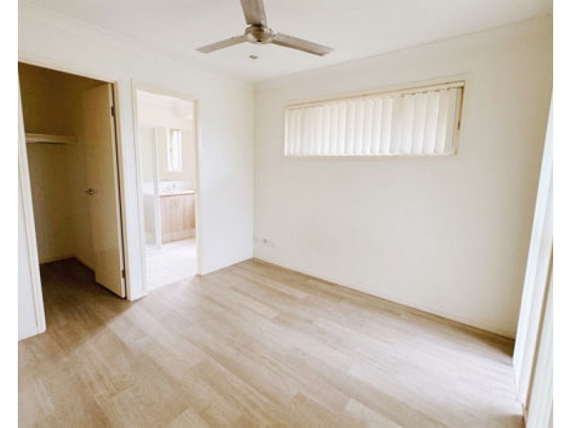 32 HASEMANN CRESCENT, Upper Coomera QLD 4209