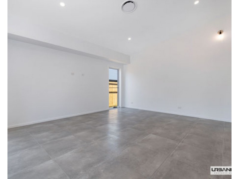 7 illawarra rd,, Greenbank QLD 4124