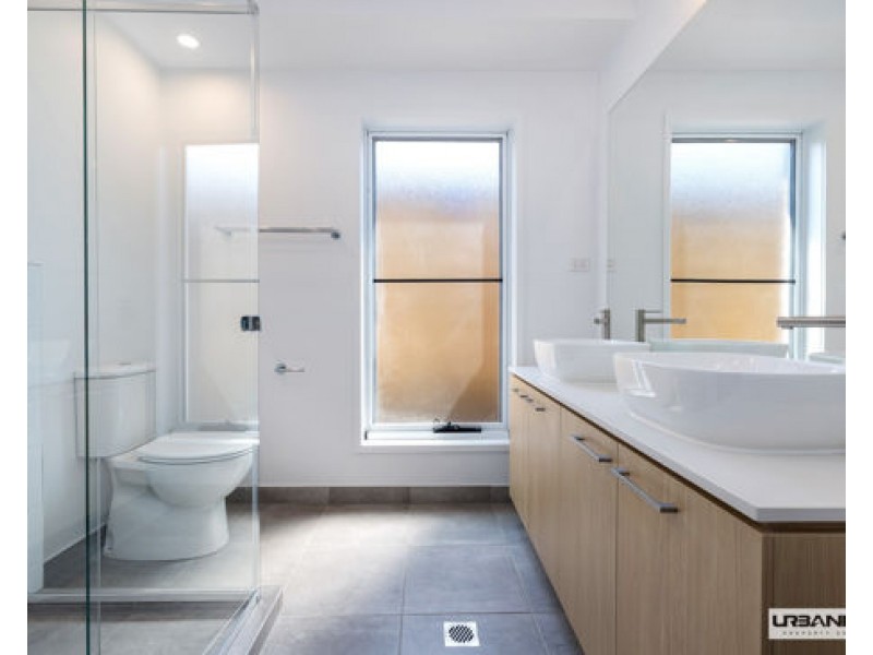 7 illawarra rd,, Greenbank QLD 4124