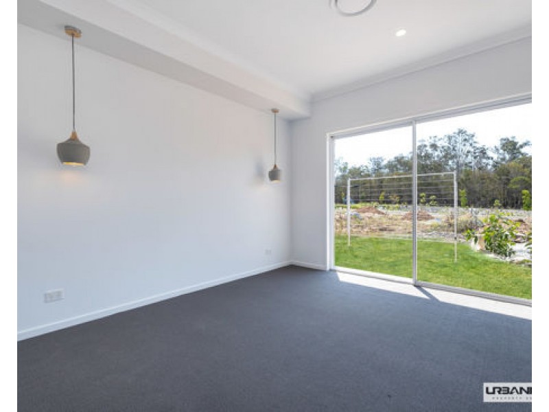 7 illawarra rd,, Greenbank QLD 4124