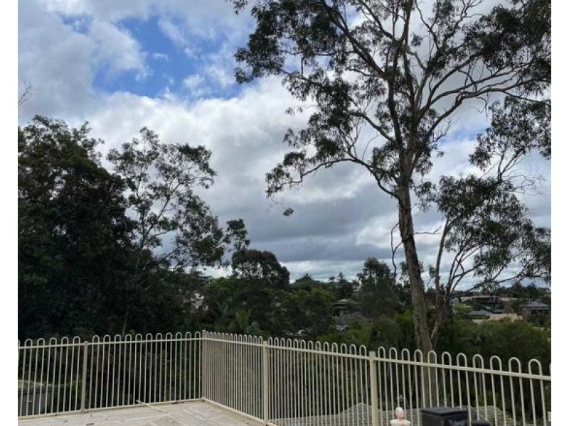 12 KILMARNOCK CLOSE, Highland Park QLD 4211