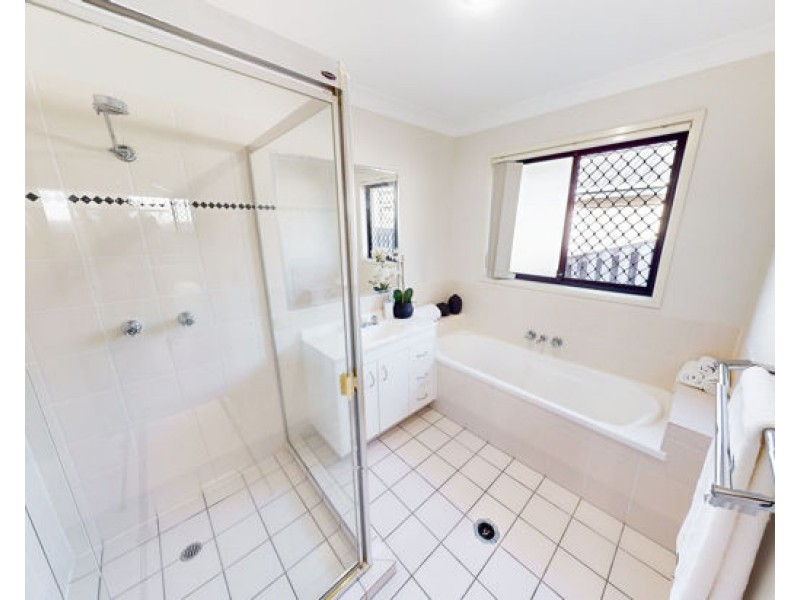 4 SCHMARR AVENUE, Upper Coomera QLD 4209