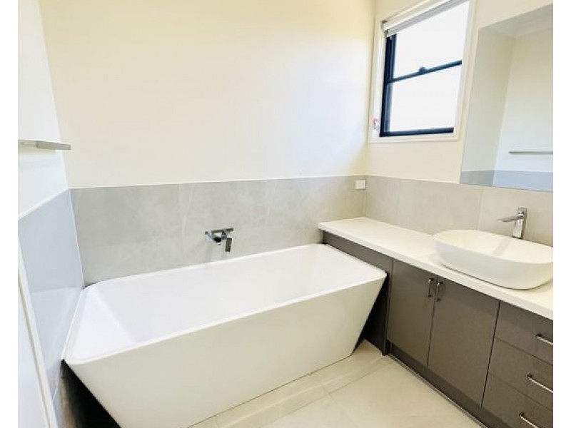 20 Babiana Street, Alexandra Hills QLD 4161