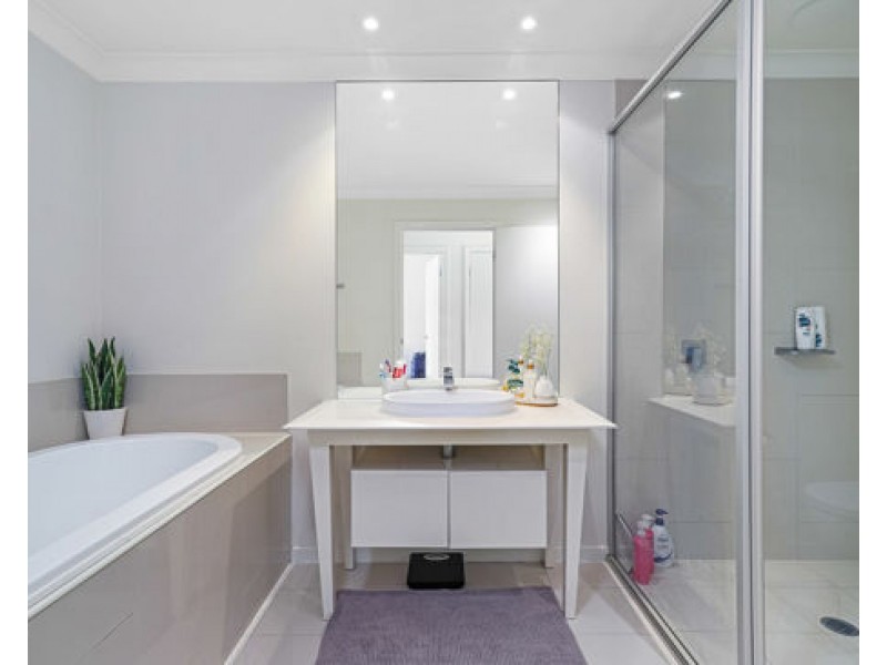 102 North Hill Drive Robina, Robina QLD 4226