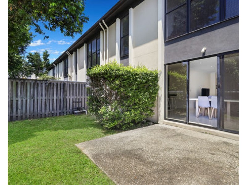 102 North Hill Drive Robina, Robina QLD 4226