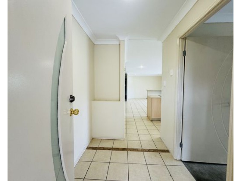 18 Spruce Street, Loganlea QLD 4131