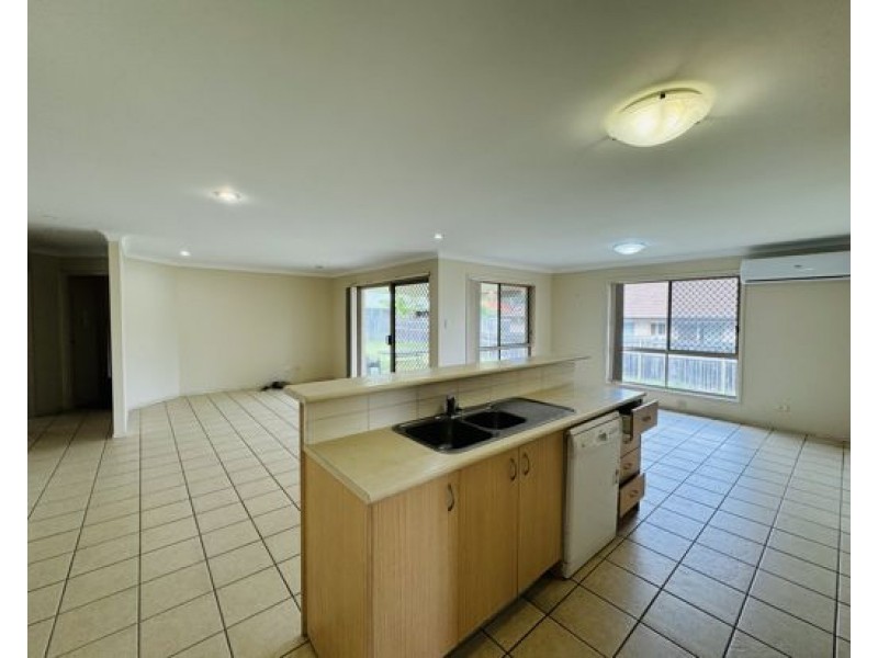 18 Spruce Street, Loganlea QLD 4131