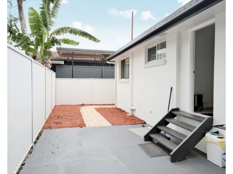 2/60 Walton Street, Southport QLD 4215