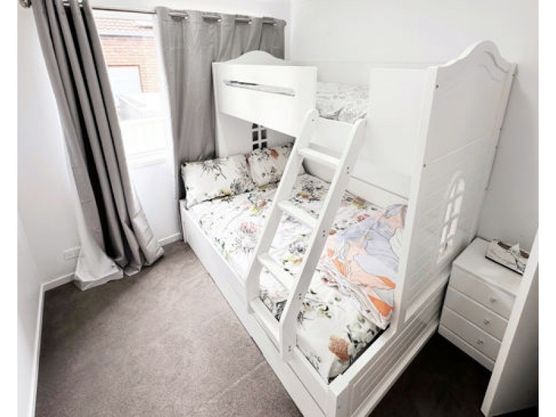 2/60 Walton Street, Southport QLD 4215