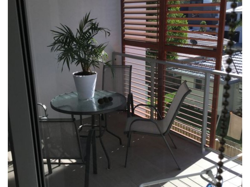 4208/1-7 Waterford Court, Bundall QLD 4217