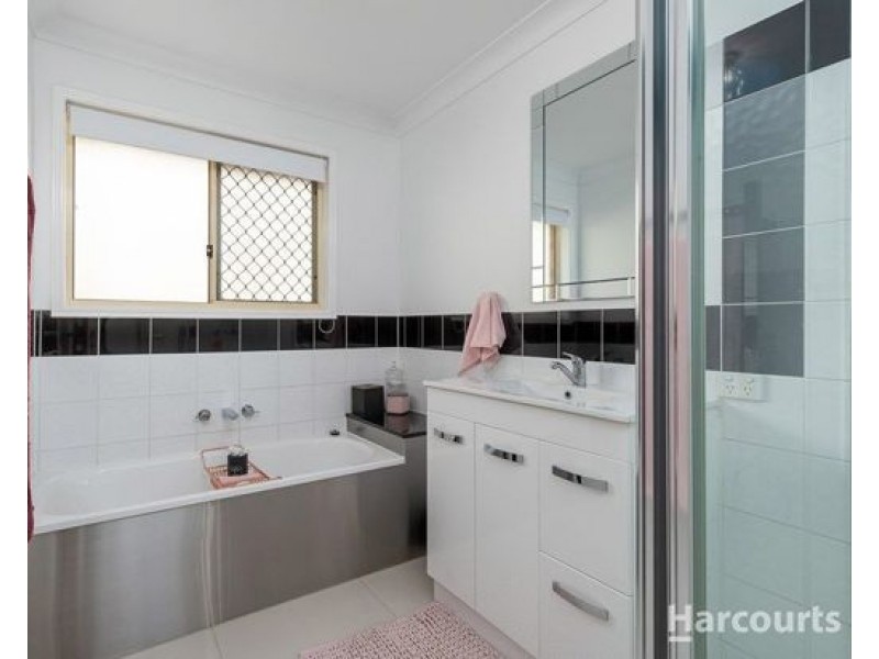 7 Tantanoola Street, Parkinson QLD 4115