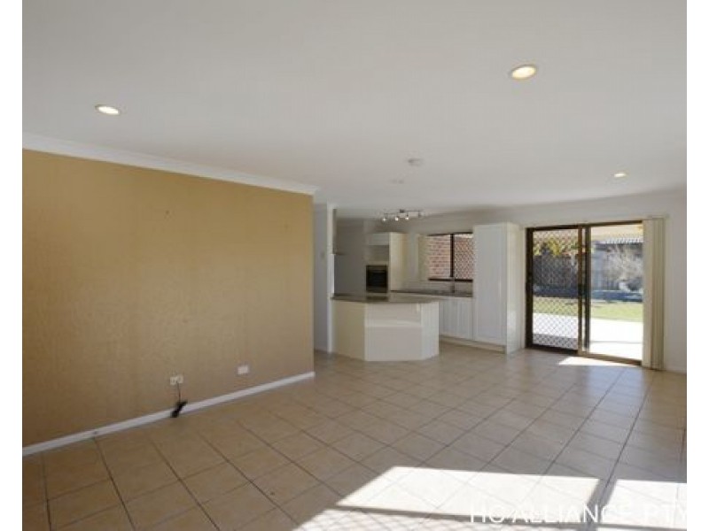 9 CAMBOOYA ST, Sunnybank Hills QLD 4109