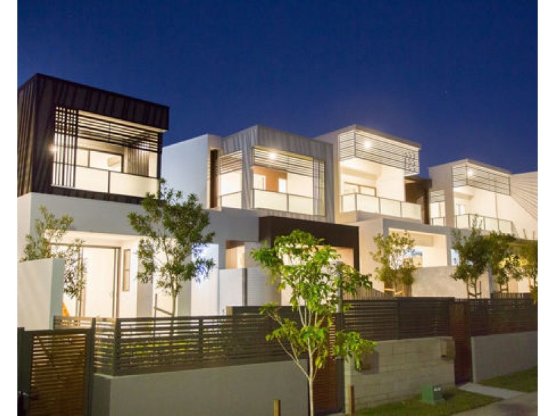12 Fairlight Avenue, Robina QLD 4226