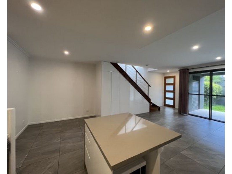 12 Fairlight Avenue, Robina QLD 4226