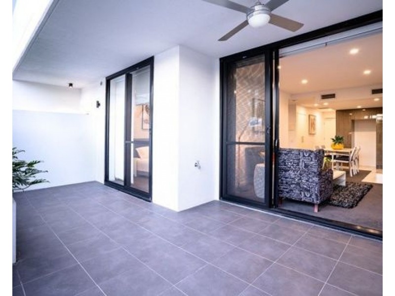 1016 172 Venner Road, Yeronga QLD 4104