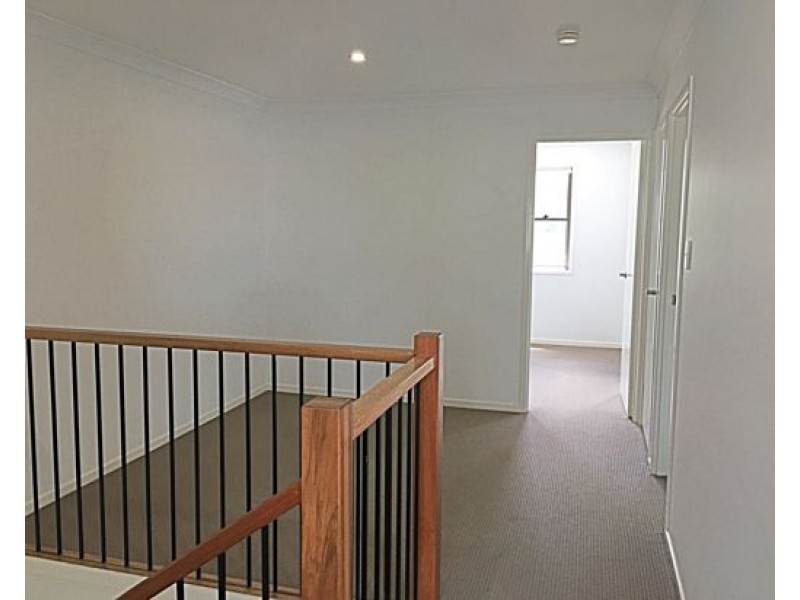 26 30 Girraween Cres, Parkinson QLD 4115