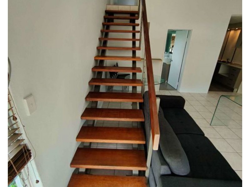 24/239 Lake street, Cairns North QLD 4870