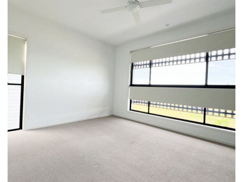 37/8 BEN DALLEY DRIVE, Helensvale QLD 4212
