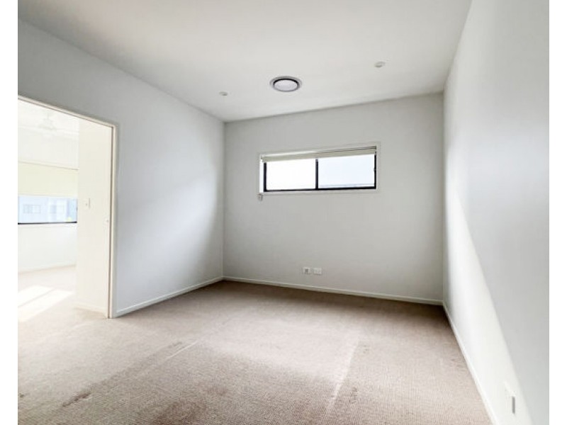 37/8 BEN DALLEY DRIVE, Helensvale QLD 4212