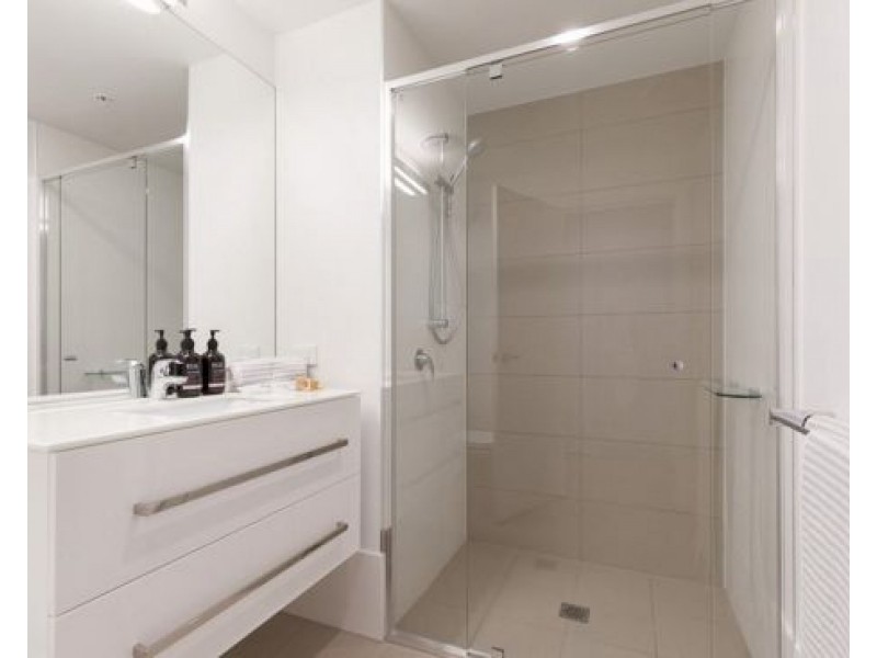 30607/300 Old Cleveland Road, Coorparoo QLD 4151