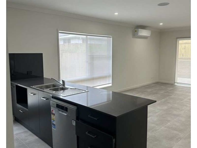 5 DAVIS STREET, Coomera QLD 4209