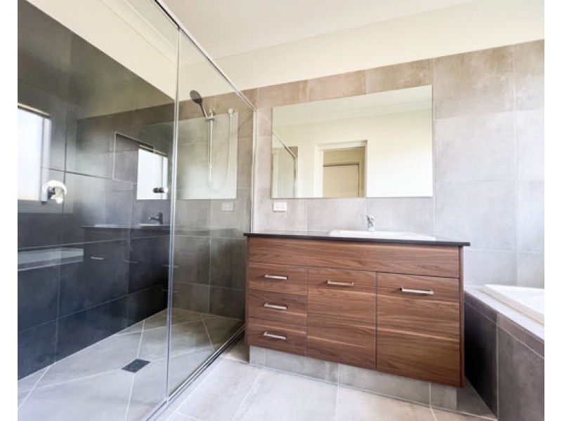 5 DAVIS STREET, Coomera QLD 4209