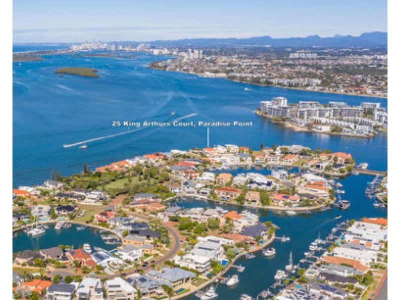 25 King Arthurs Ct, Paradise Point QLD 4216