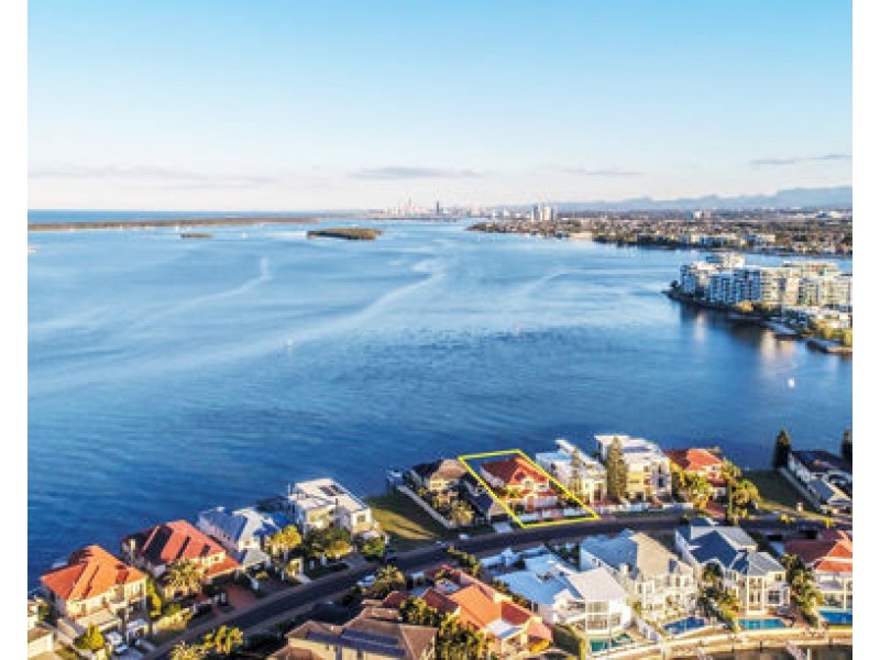 25 King Arthurs Ct, Paradise Point QLD 4216