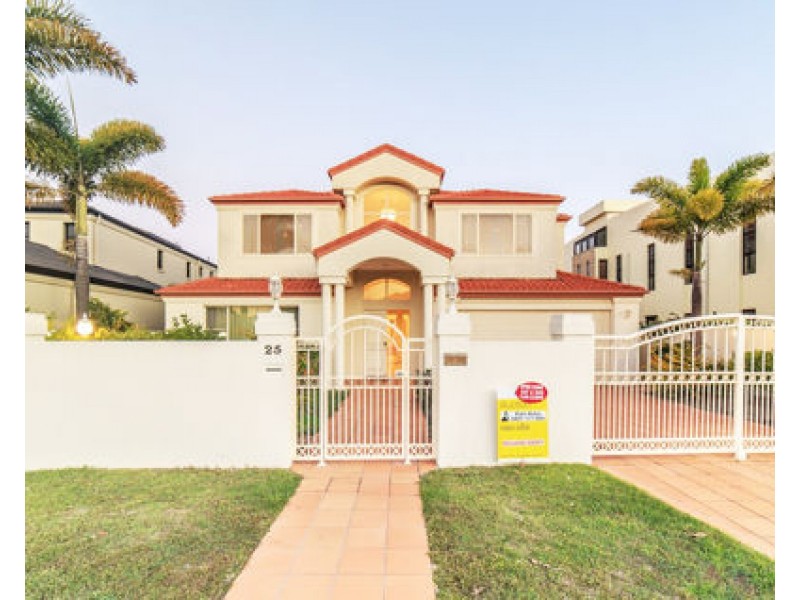 25 King Arthurs Ct, Paradise Point QLD 4216