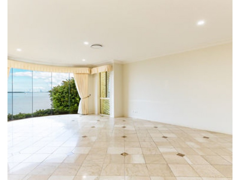 25 King Arthurs Ct, Paradise Point QLD 4216