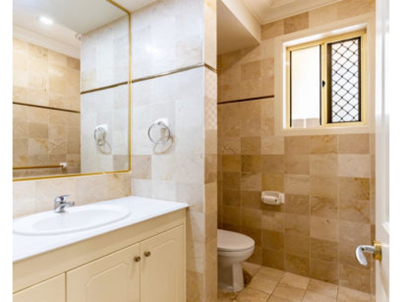 25 King Arthurs Ct, Paradise Point QLD 4216