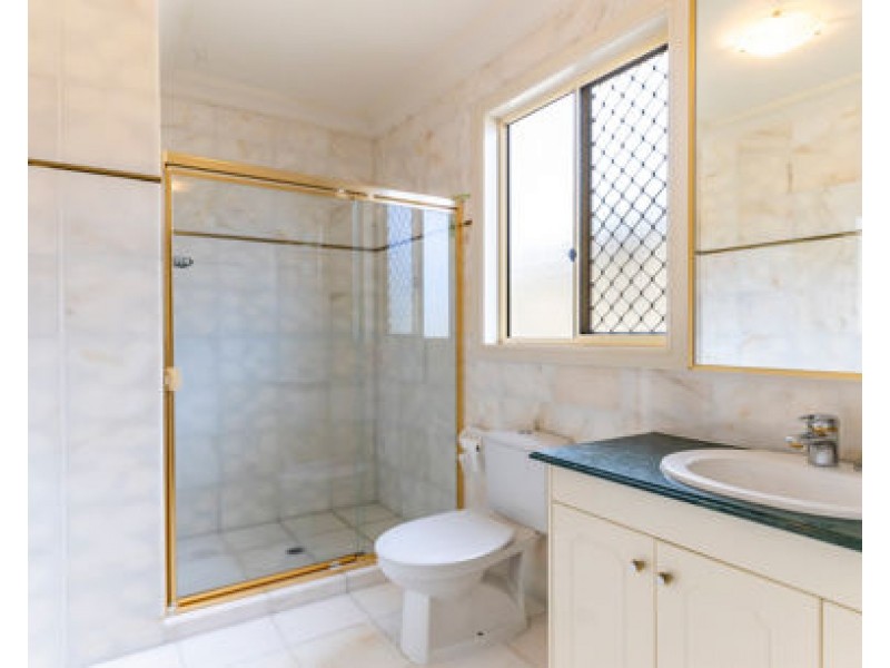 25 King Arthurs Ct, Paradise Point QLD 4216