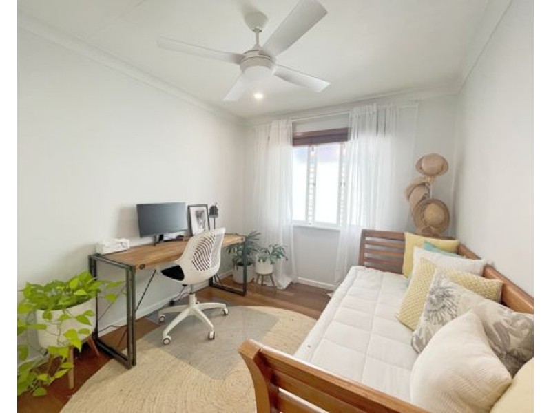 230 Ernest Street, Lota QLD 4179