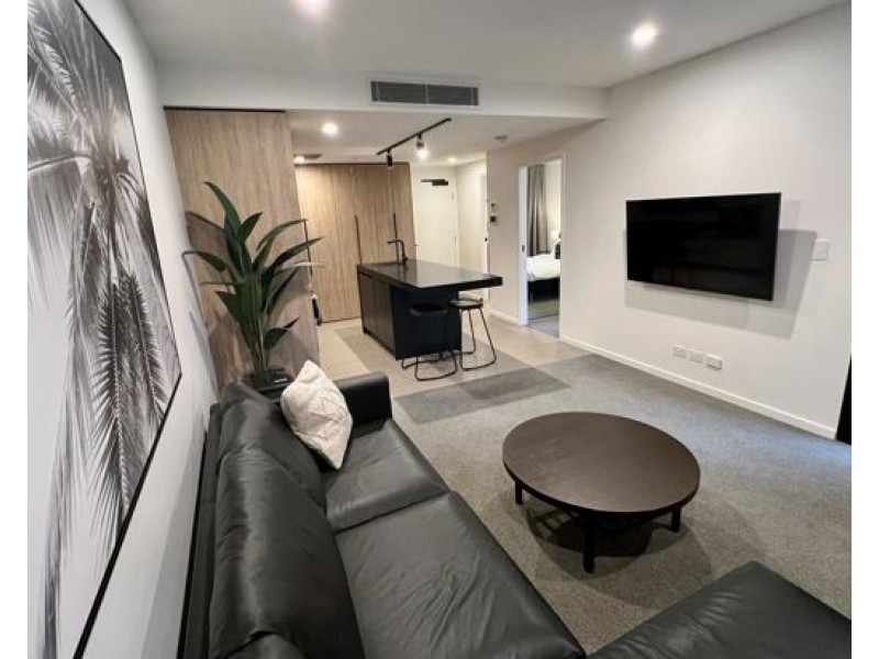 205/19 Deshon Street, Woolloongabba QLD 4102