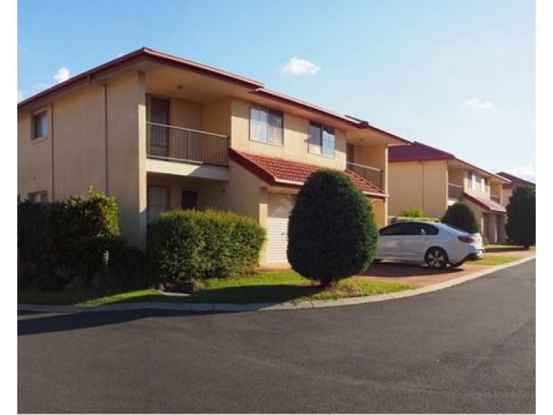 32/20 Young Place, Runcorn QLD 4113