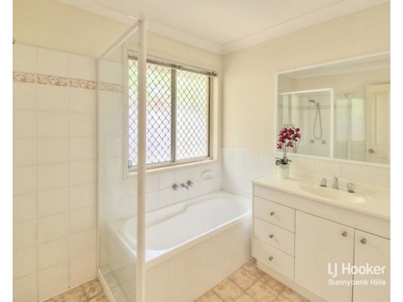 32/20 Young Place, Runcorn QLD 4113