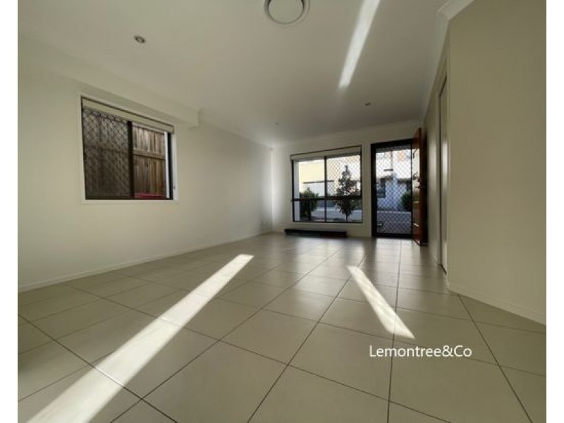 7 20 Kianawah Road South, Manly West QLD 4179