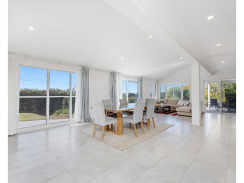 4 Earle Court, Tallai QLD 4213