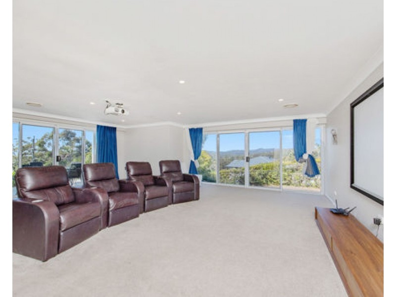 4 Earle Court, Tallai QLD 4213