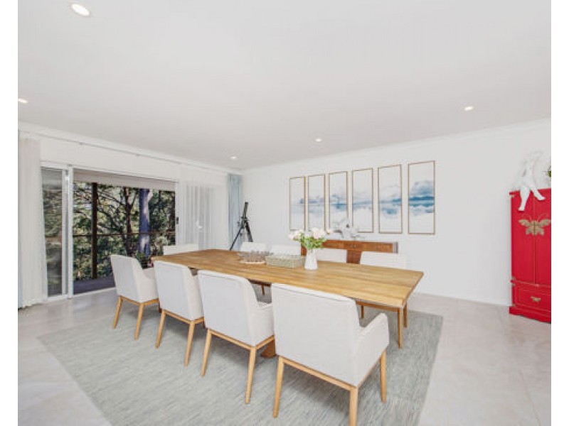 4 Earle Court, Tallai QLD 4213