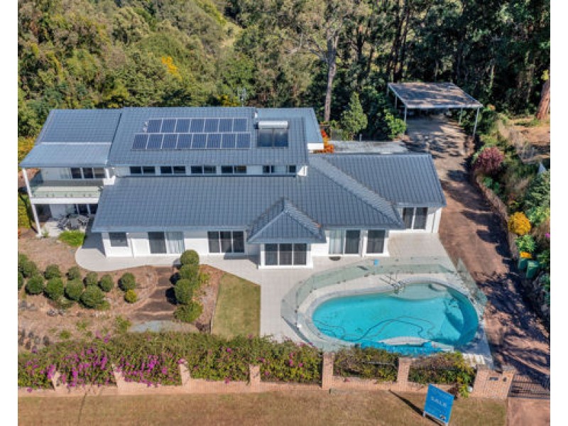 4 Earle Court, Tallai QLD 4213