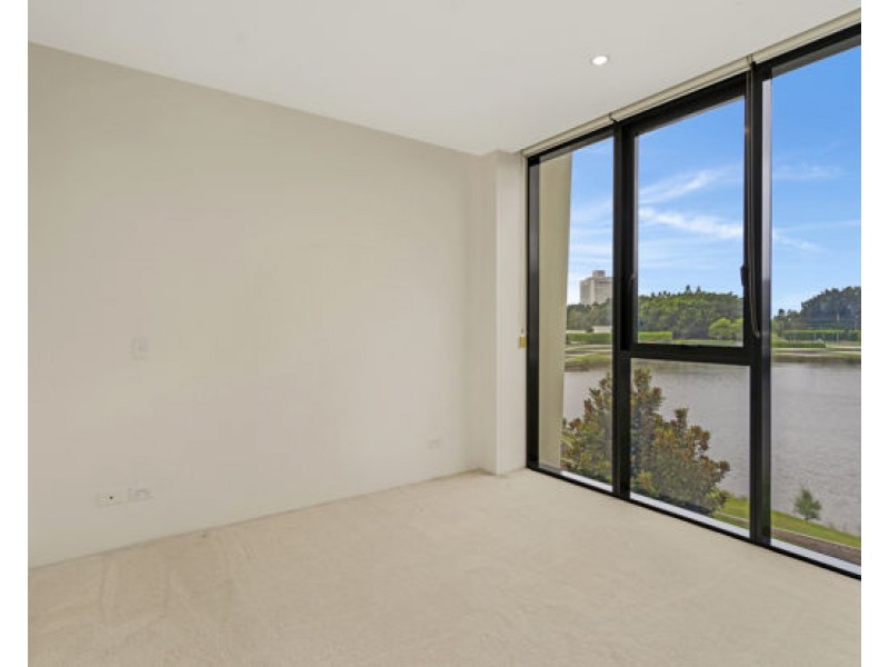 301W/1 Marina Drive, Benowa QLD 4217