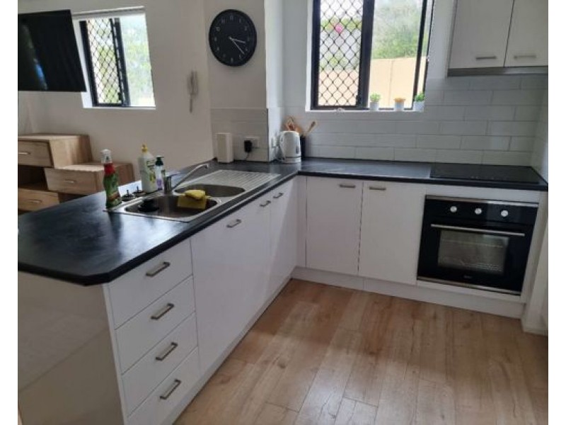 Unit 3  16-26 Waverley Street, Southport QLD 4215