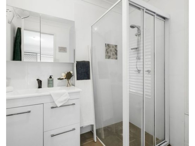 5 Poeppel Place, Helensvale QLD 4212