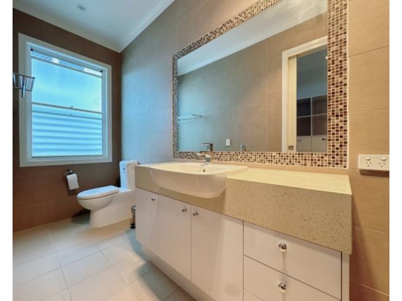 25 Wight St, Milton QLD 4064