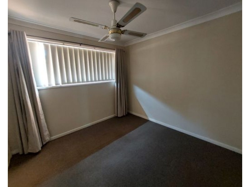17/2 Studio Drive, Pacific Pines QLD 4211